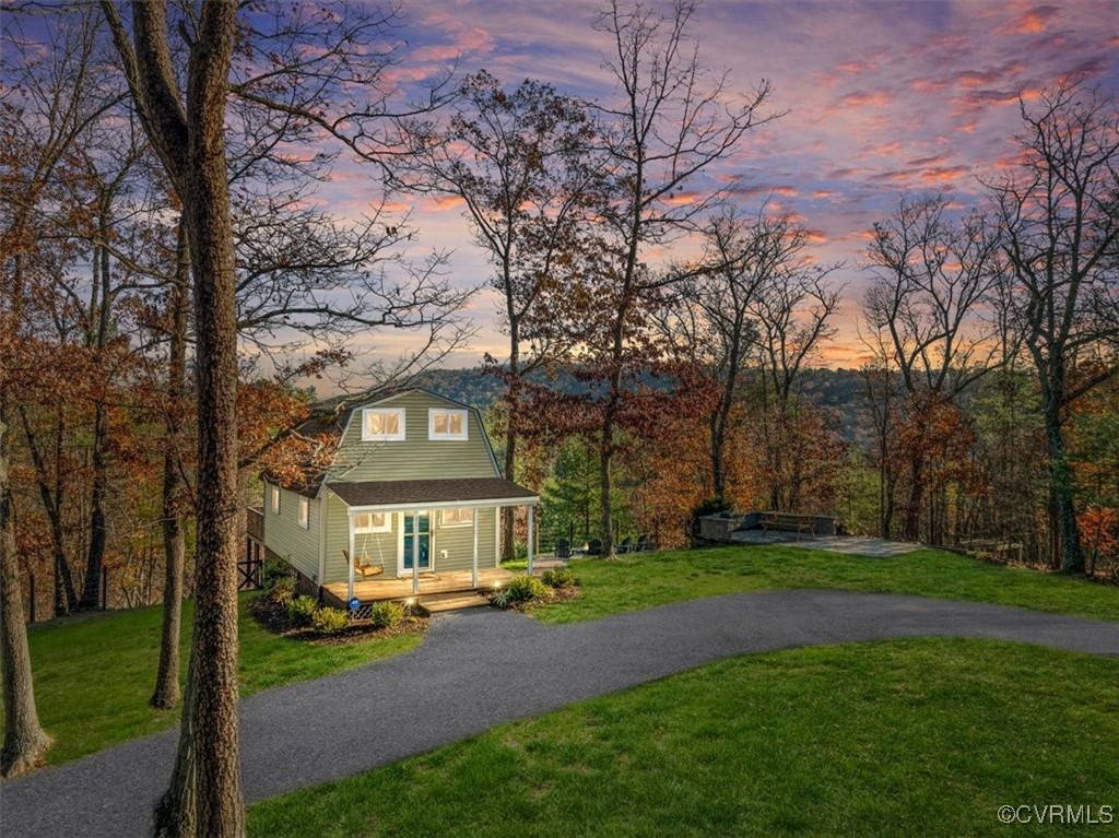 885 South Maple Road Mount Jackson, VA 22842 - Photo 1 of 48 a front view of a house with a yard