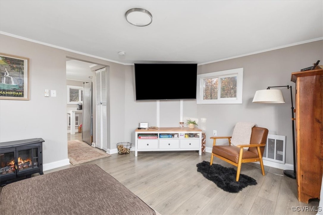 885 South Maple Road Mount Jackson, VA 22842 - Photo 12 of 48 a living room with furniture and a flat screen tv