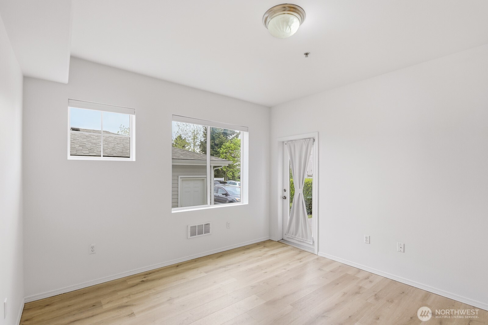 14915 38th Drive Southeast, Unit HH1028 Bothell, WA 98012 - Photo 17 of 27