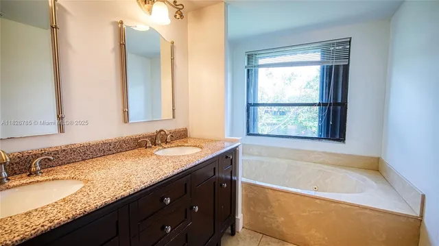 $510,000 | 11101 Southwest 15th Manor, Davie, FL 33324