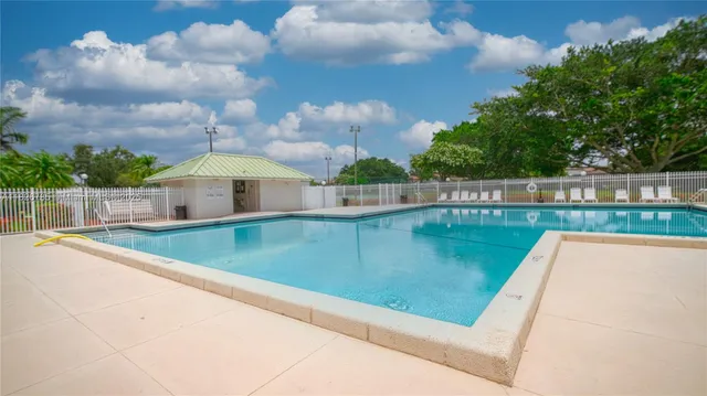 $510,000 | 11101 Southwest 15th Manor, Davie, FL 33324