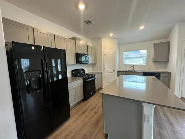 $2,150 | 346 Carmello, Kyle, TX 78640