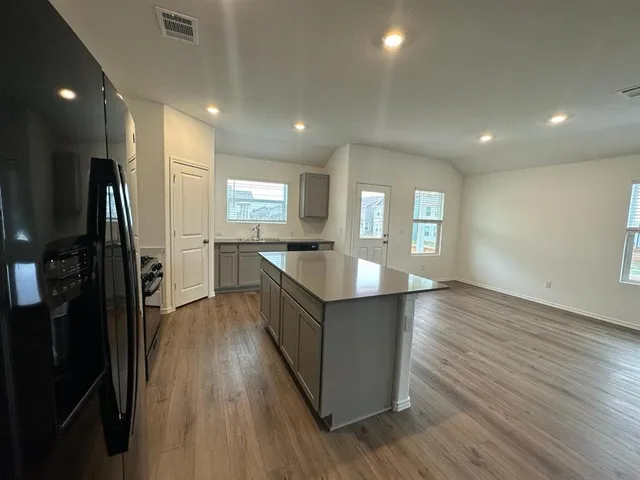 $2,150 | 346 Carmello, Kyle, TX 78640