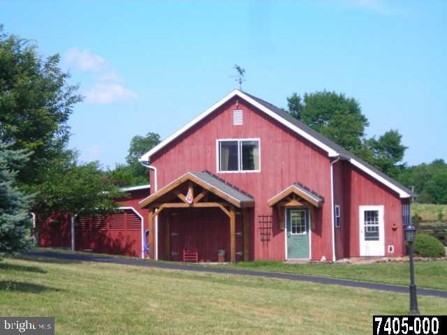 256 Hospital Road Gettysburg, PA 17325 - Photo 2 of 25 Gallery Image 2