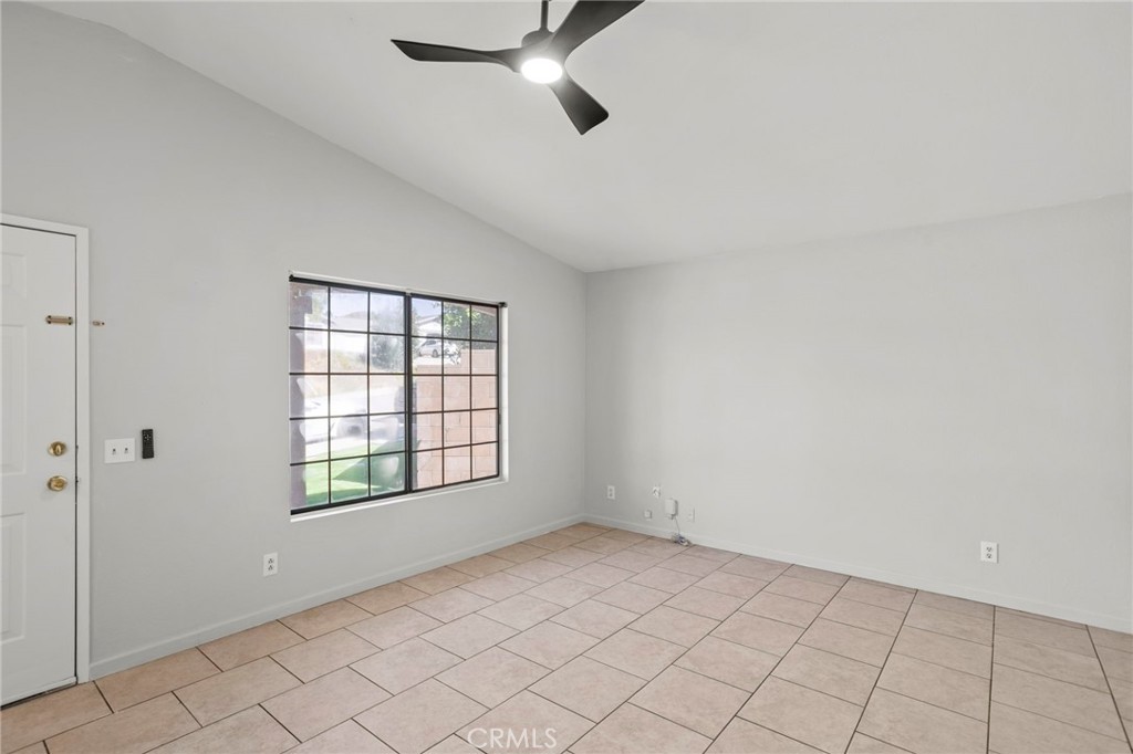 28275 Los Cielos Road Menifee, CA 92586 - Photo 9 of 30