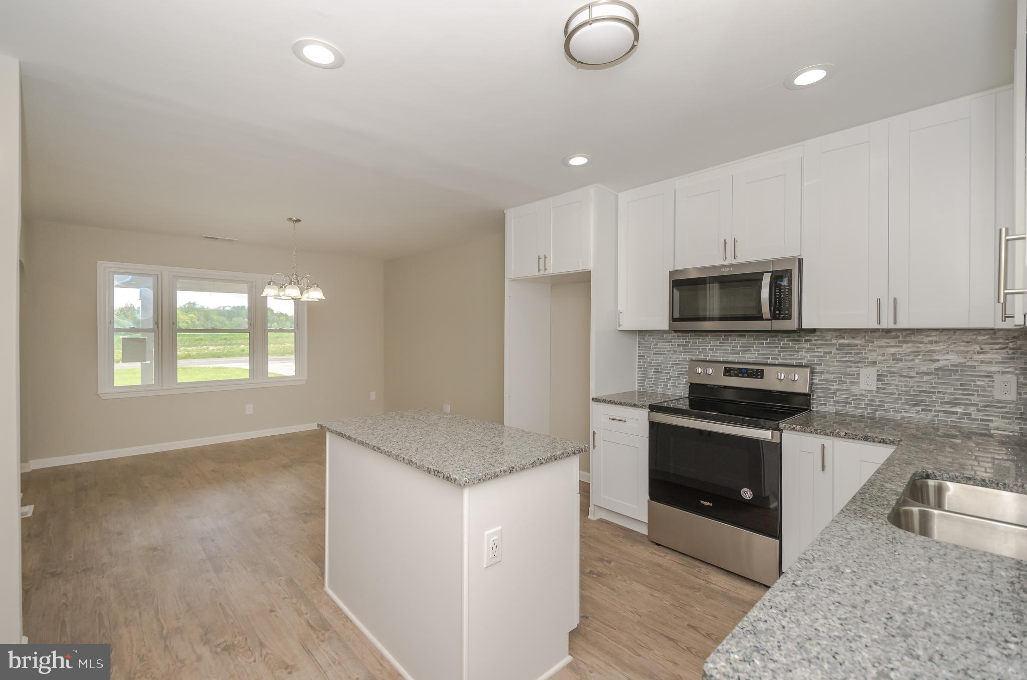2507 Salem Bottom Road Westminster, MD 21157 - Photo 8 of 40 Kitchen into Dining Area