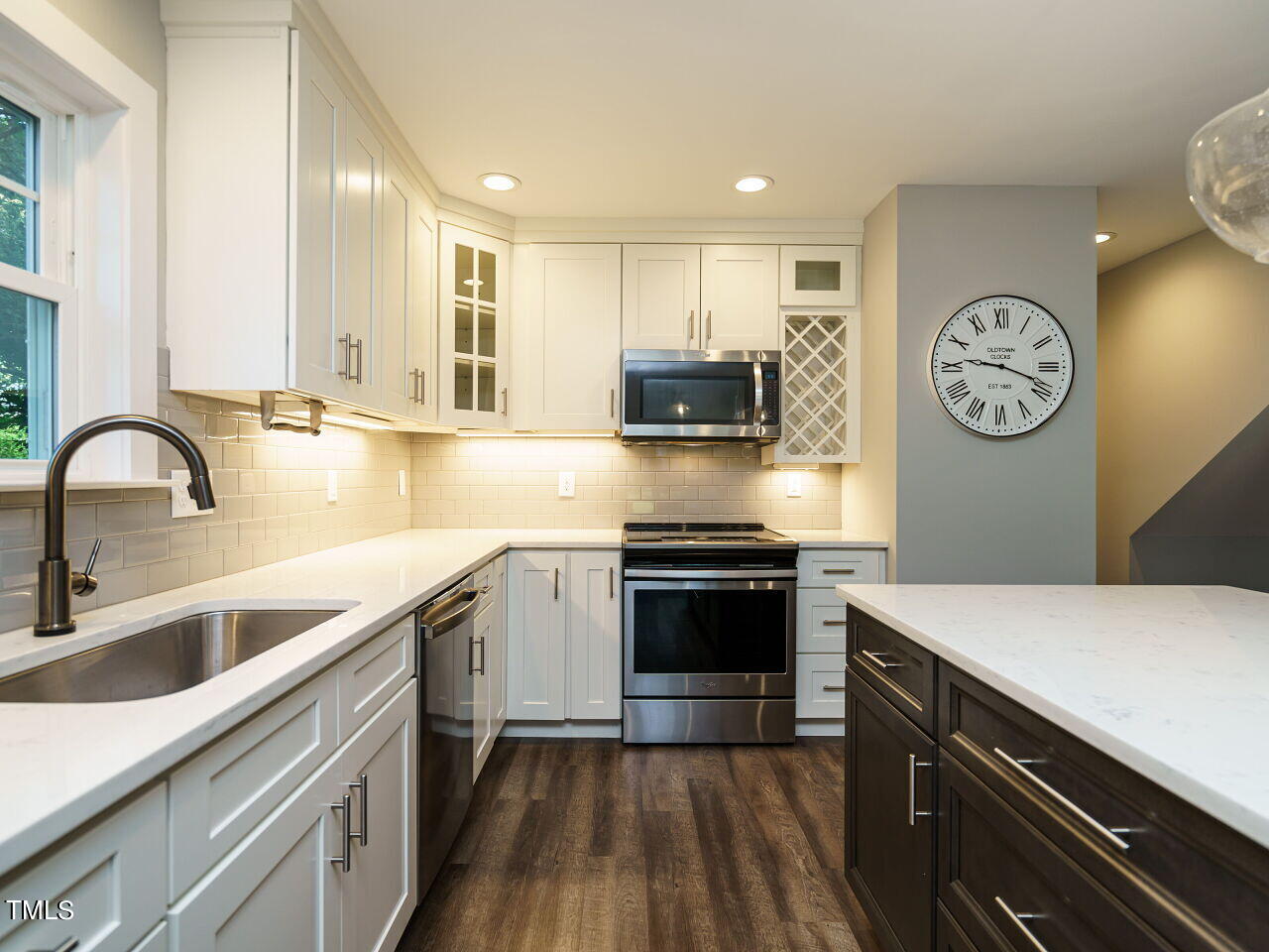 611 Frank Street Raleigh, NC 27604 - Photo 6 of 30 006-1280x960-photo