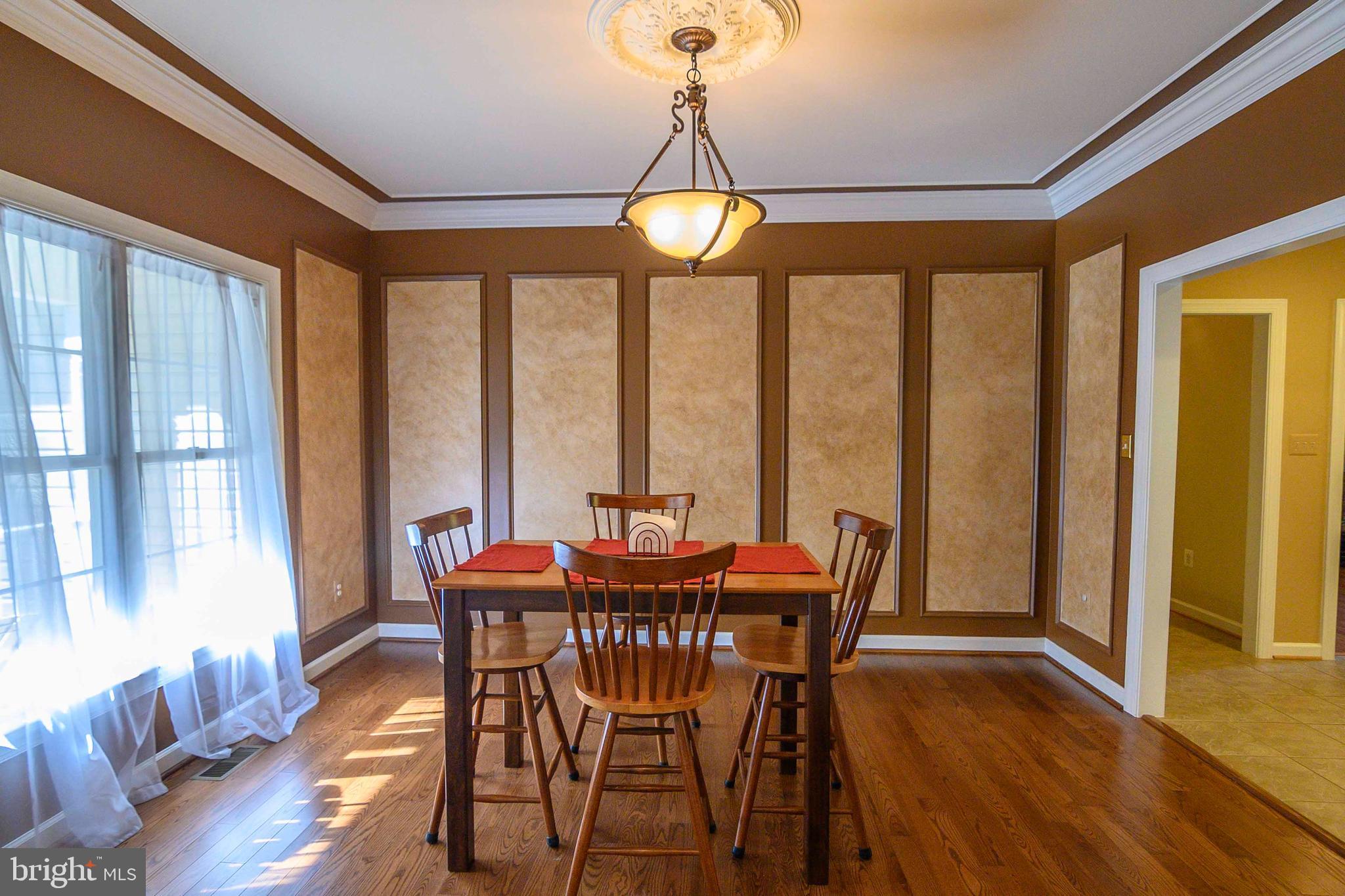 7155 Pine Ridge Road Marshall, VA 20115 - Photo 36 of 79 Formal dining