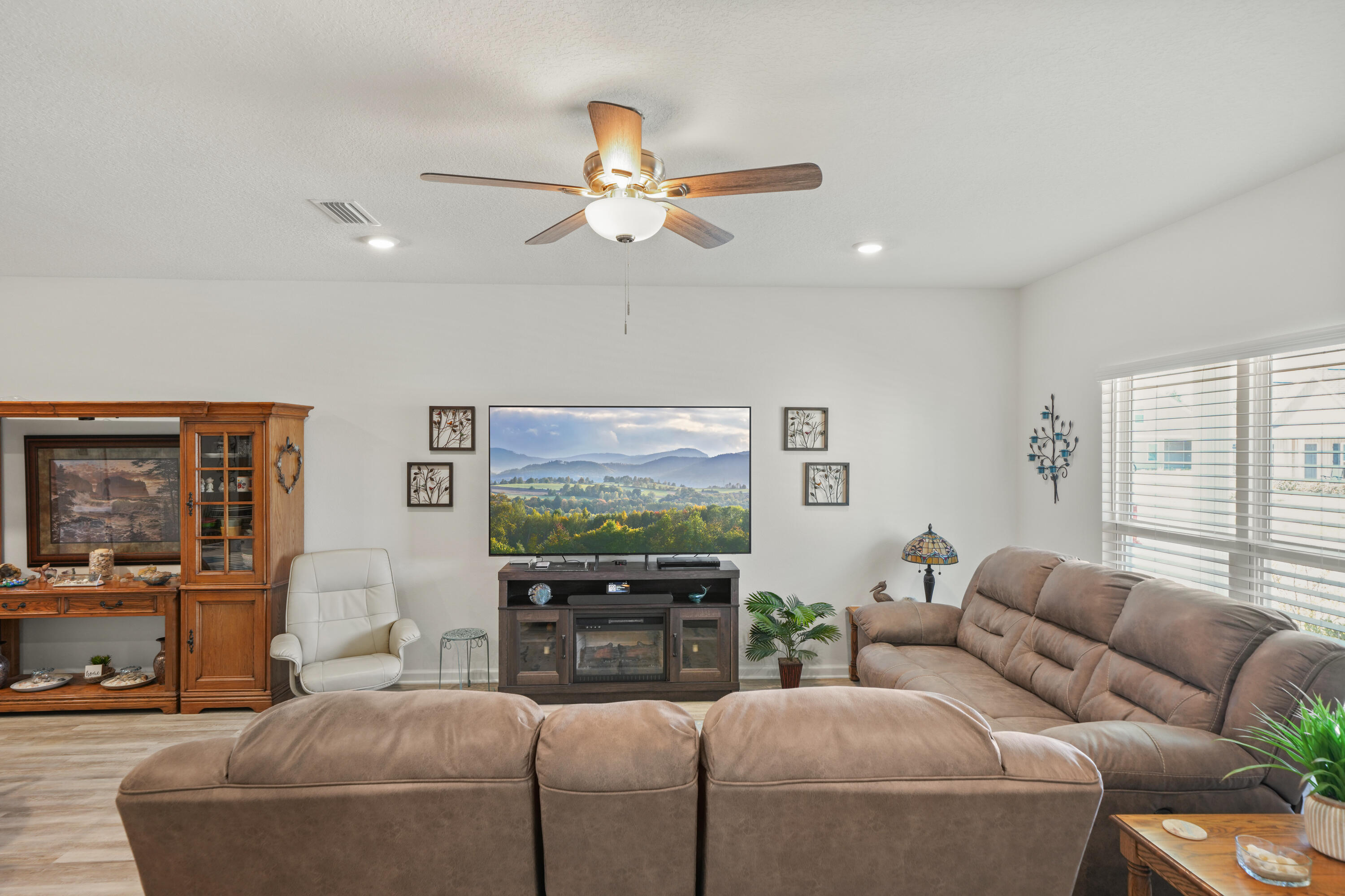 80 Woodsorrel Street Freeport, FL 32439 - Photo 6 of 41 DSC01871