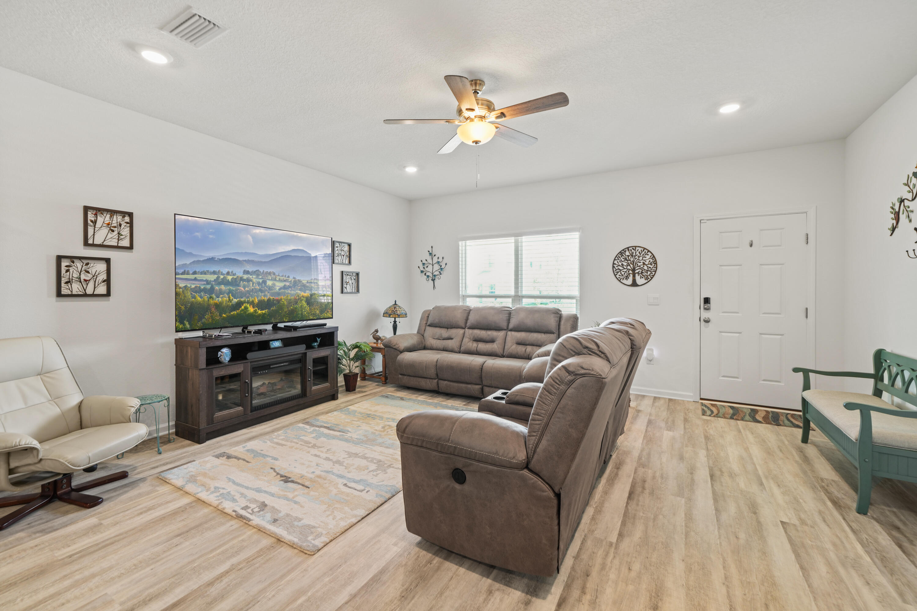 80 Woodsorrel Street Freeport, FL 32439 - Photo 8 of 41 DSC01874