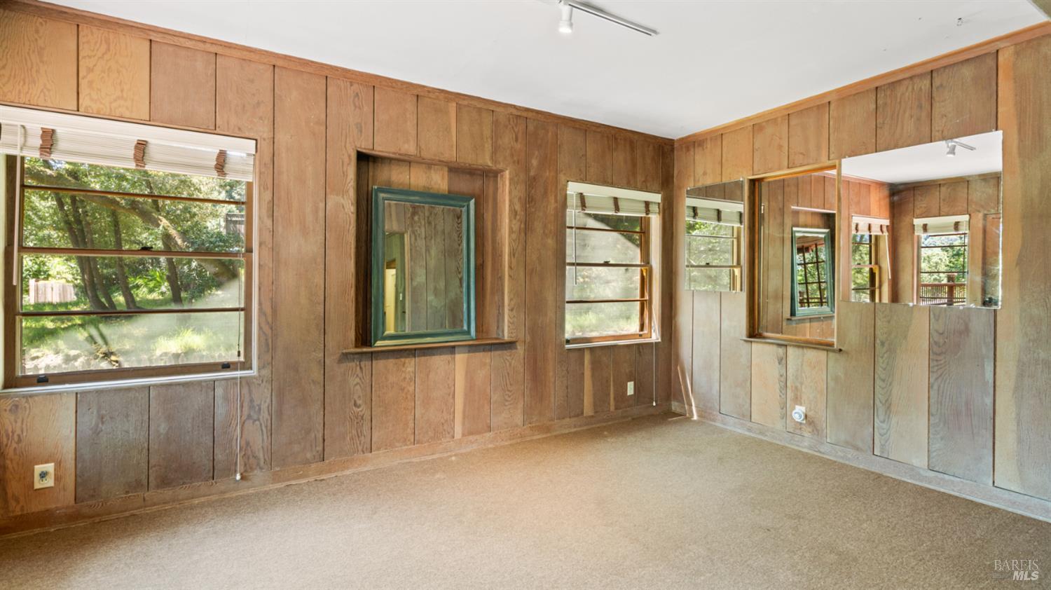 22 Oak Road Fairfax, CA 94930 - Photo 13 of 47