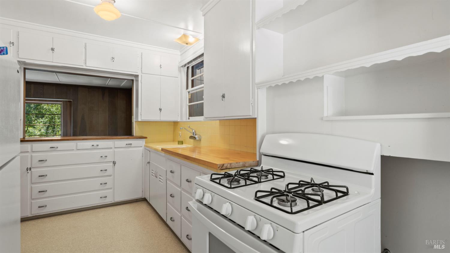 22 Oak Road Fairfax, CA 94930 - Photo 15 of 47