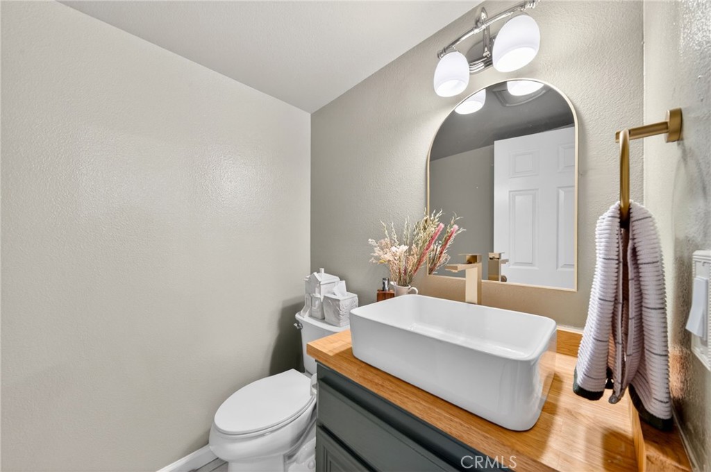 2731 Erringer Road, Unit 71 Simi Valley, CA 93065 - Photo 11 of 33