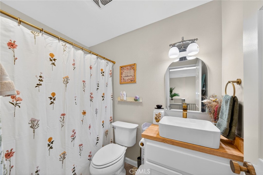 2731 Erringer Road, Unit 71 Simi Valley, CA 93065 - Photo 17 of 33