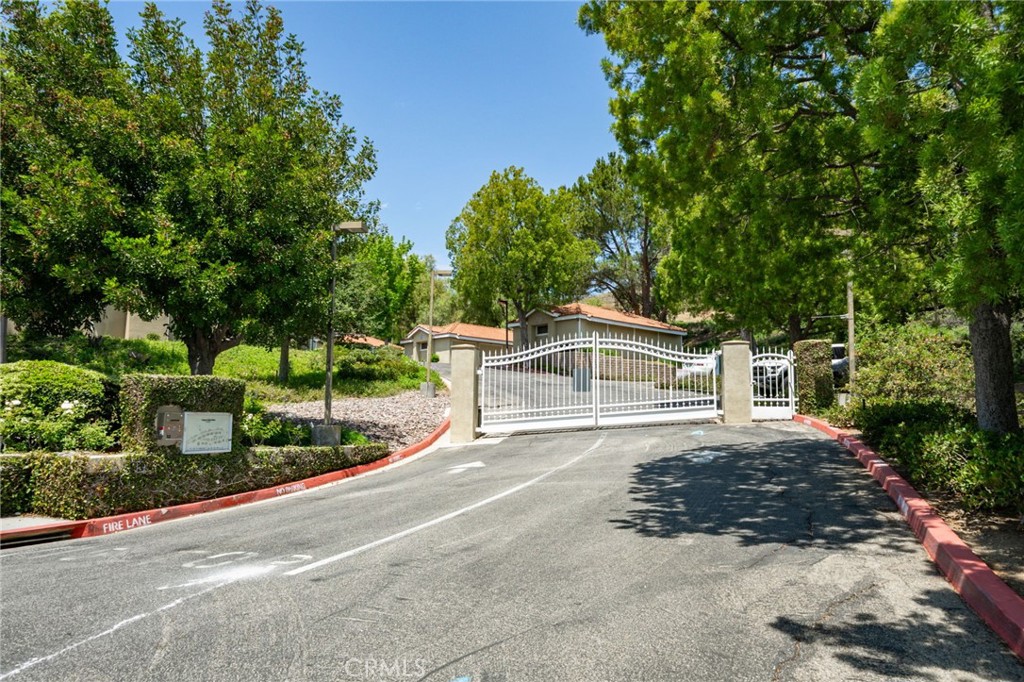 2731 Erringer Road, Unit 71 Simi Valley, CA 93065 - Photo 26 of 33