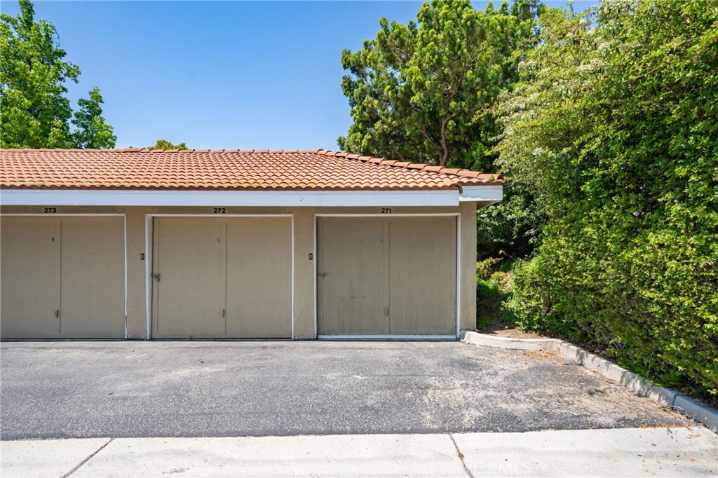 2731 Erringer Road, Unit 71 Simi Valley, CA 93065 - Photo 28 of 33