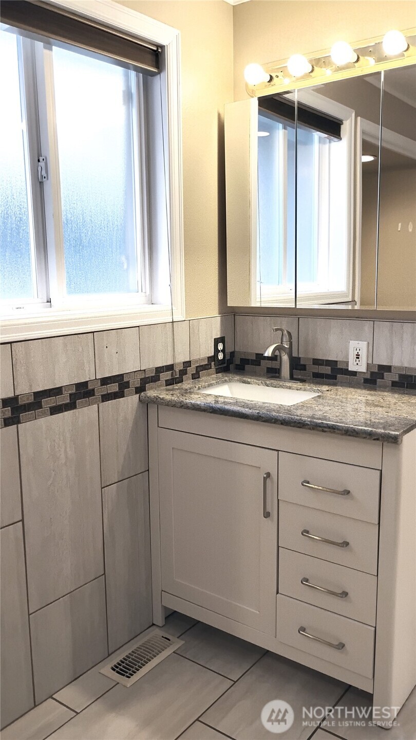 6502 Avondale Road Southwest Lakewood, WA 98499 - Photo 23 of 40 Gallery Image 23