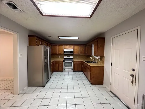 $1,600 | 601 Kennedy Avenue, McAllen, TX 78501