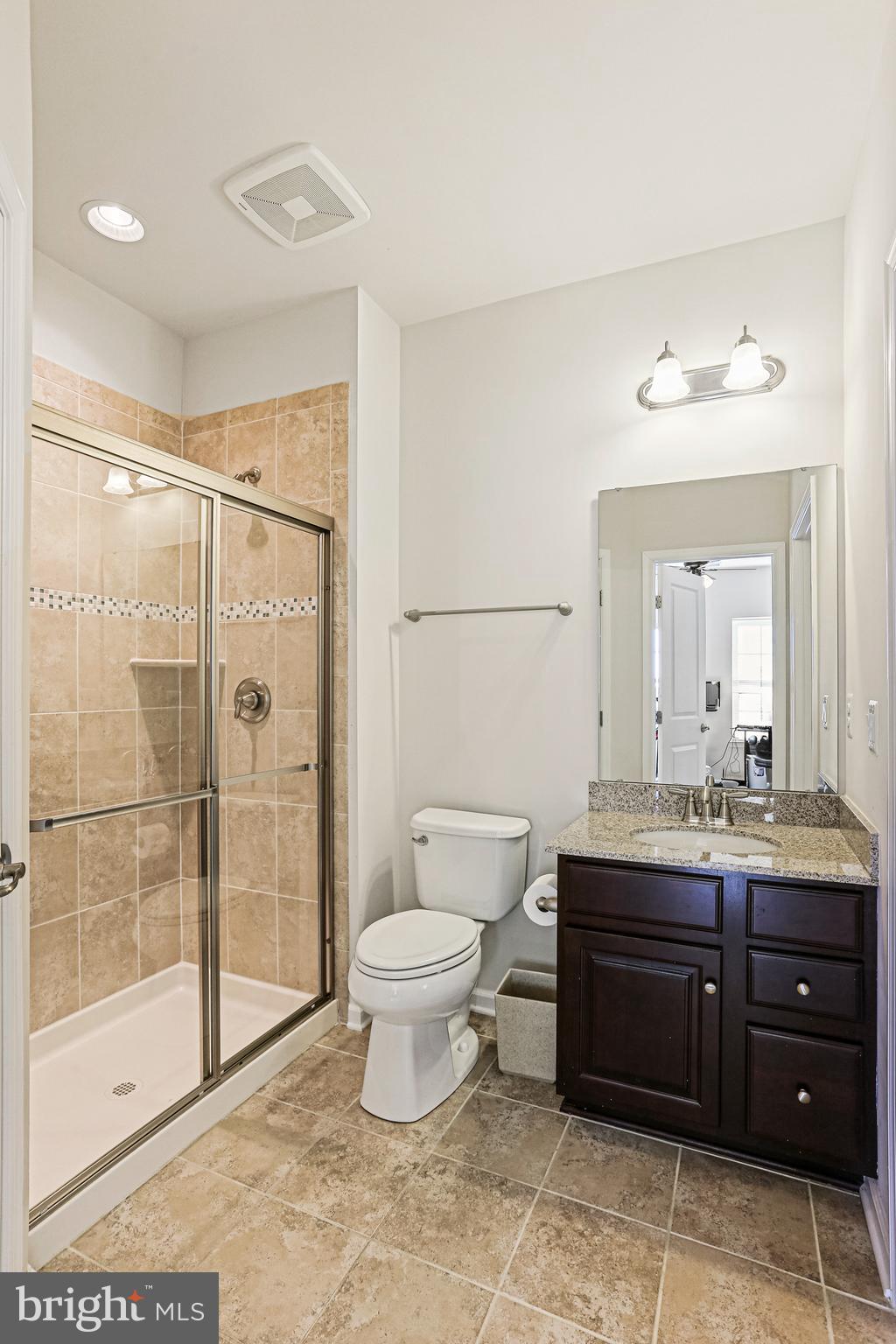 8420 Ice Crystal Drive, Unit P Laurel, MD 20723 - Photo 24 of 32 Full bathroom