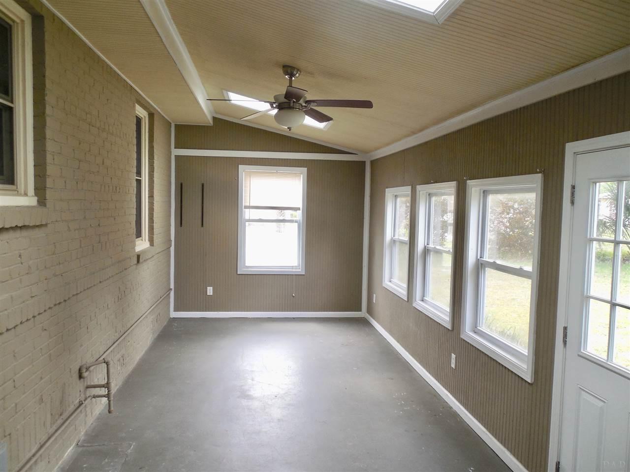 220 Greve Road Pensacola, FL 32507 - Photo 12 of 27