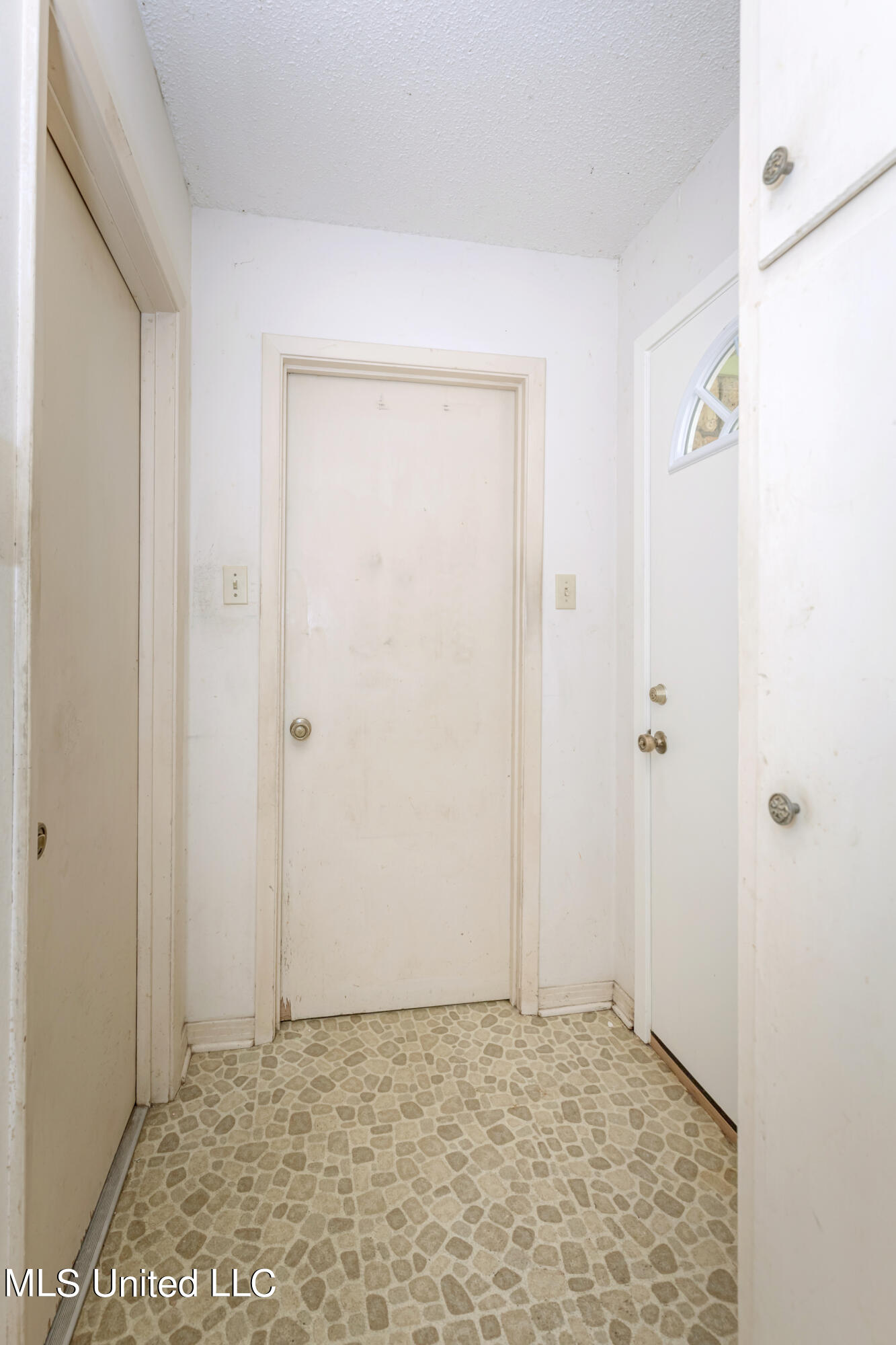 2568 Old Bay Road Biloxi, MS 39531 - Photo 29 of 44 IMG_0473