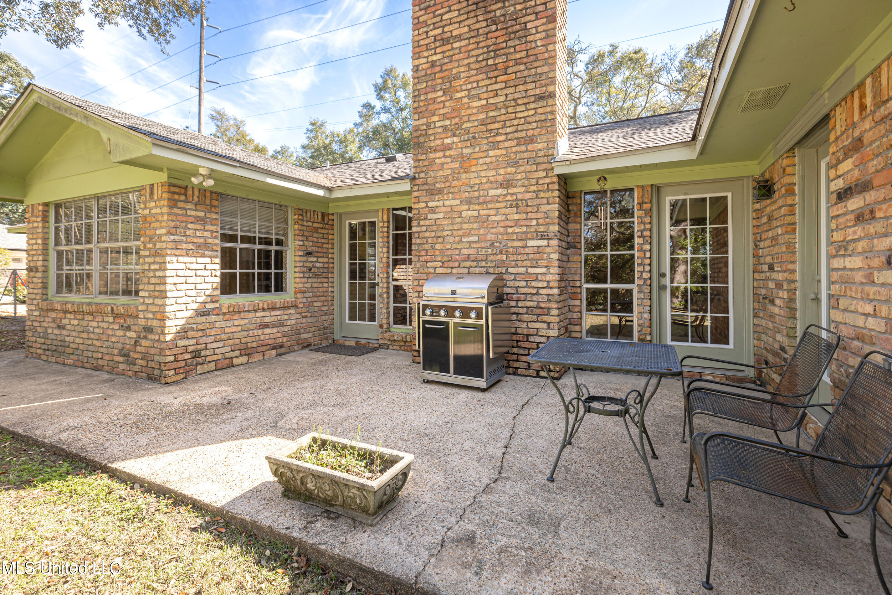 2568 Old Bay Road Biloxi, MS 39531 - Photo 33 of 44 IMG_0505