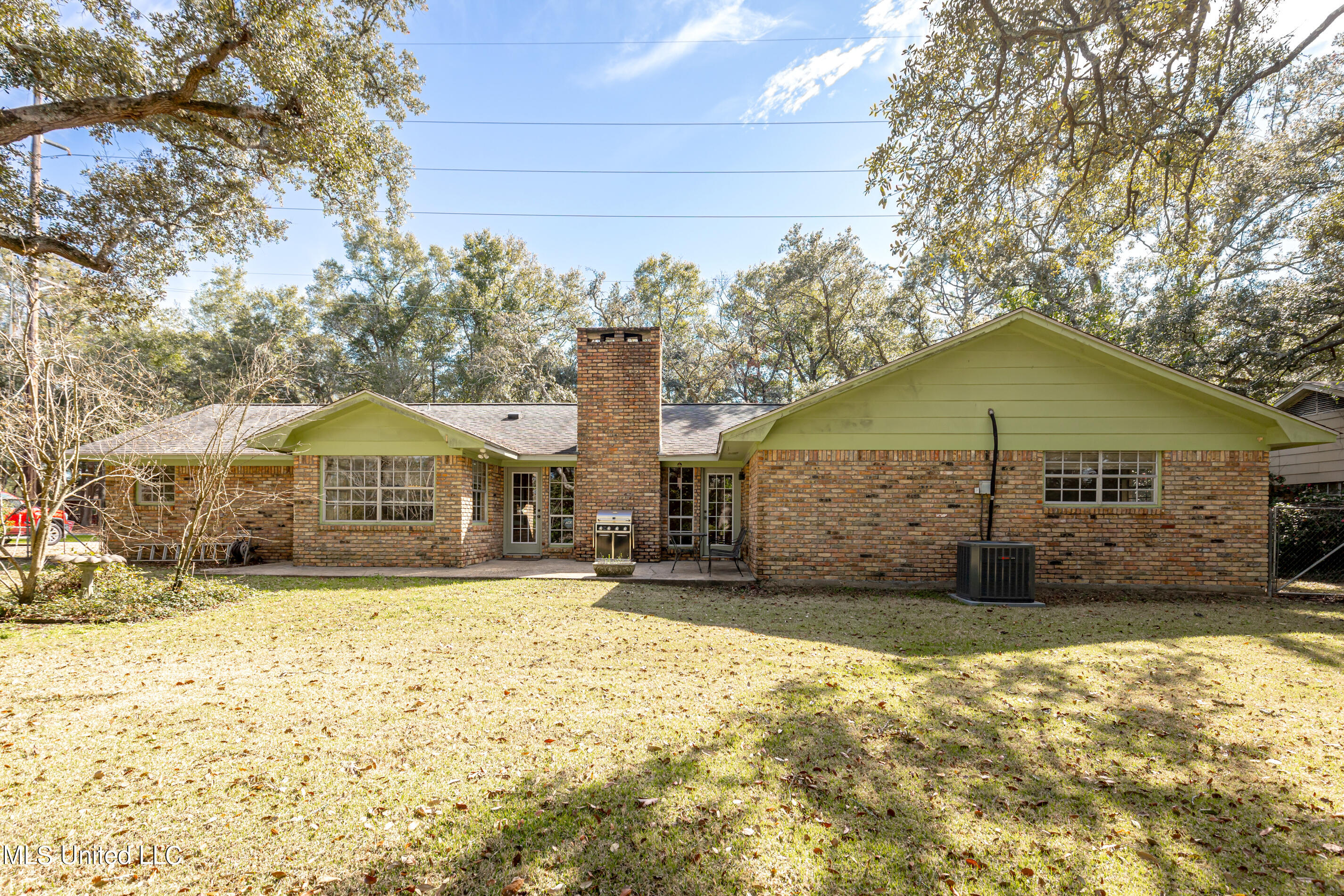 2568 Old Bay Road Biloxi, MS 39531 - Photo 36 of 44 IMG_0514