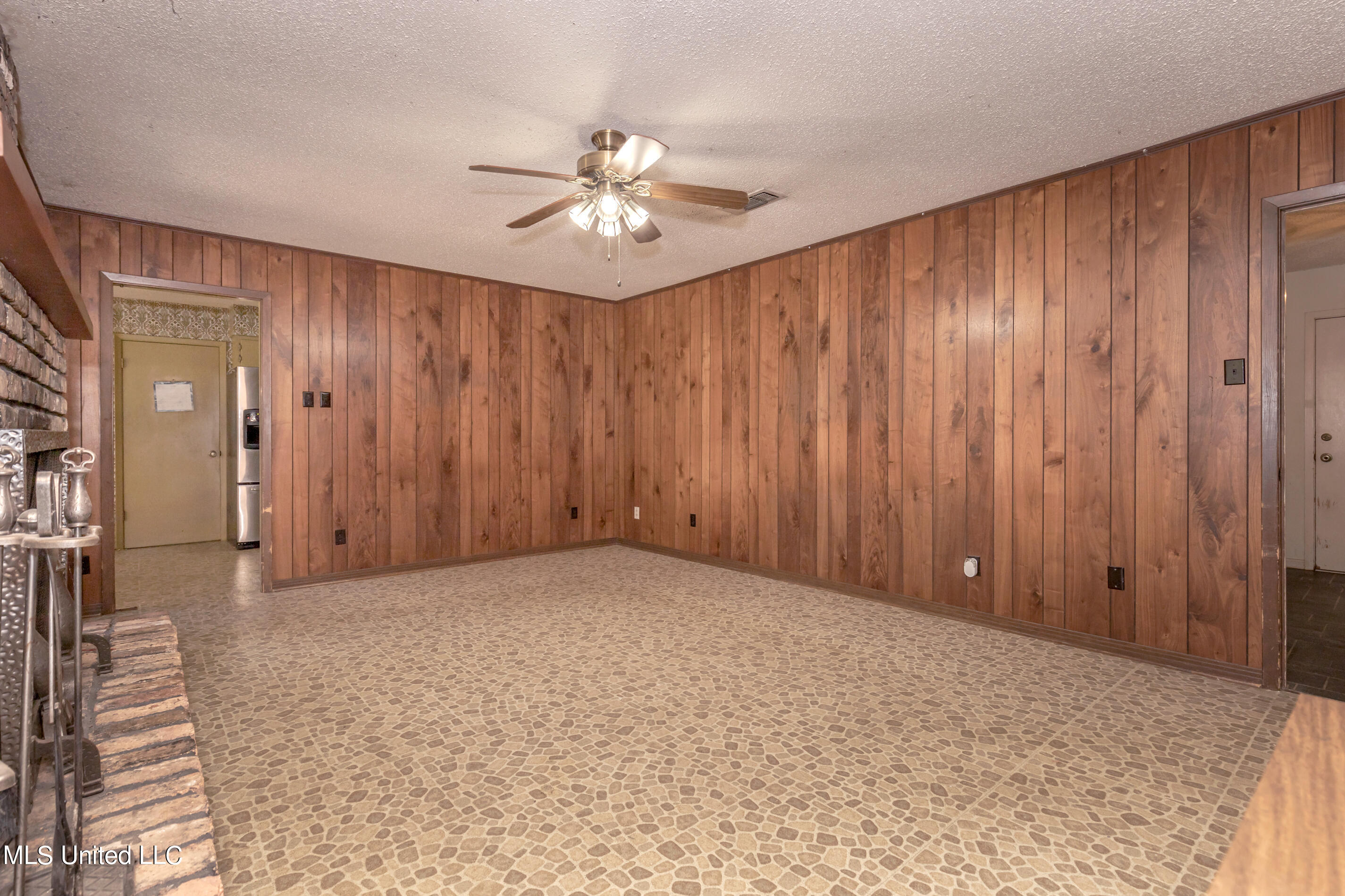 2568 Old Bay Road Biloxi, MS 39531 - Photo 10 of 44 IMG_0479