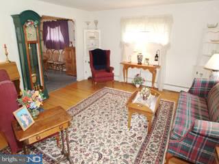 3512 Caley Road Newtown Square, PA 19073 - Photo 2 of 6