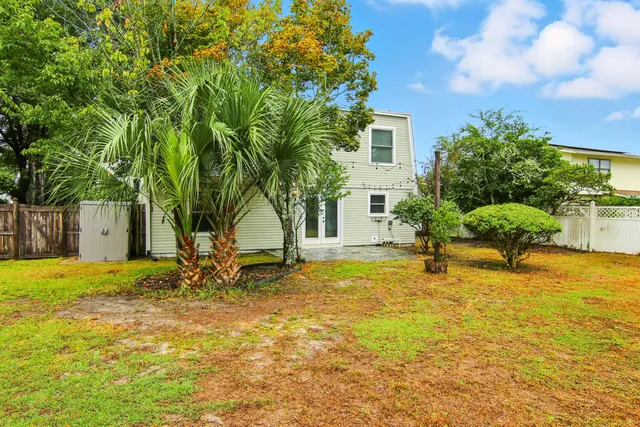 $2,600 | 24 Cinderella Lane Northwest, Fort Walton Beach, FL 32547