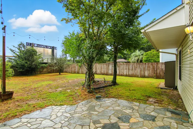 $2,600 | 24 Cinderella Lane Northwest, Fort Walton Beach, FL 32547