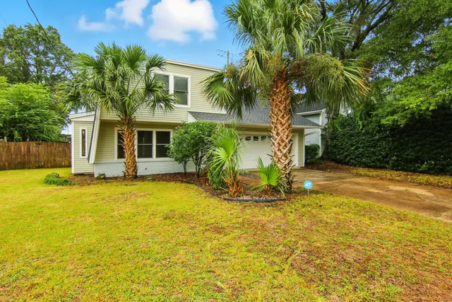 $2,600 | 24 Cinderella Lane Northwest, Fort Walton Beach, FL 32547