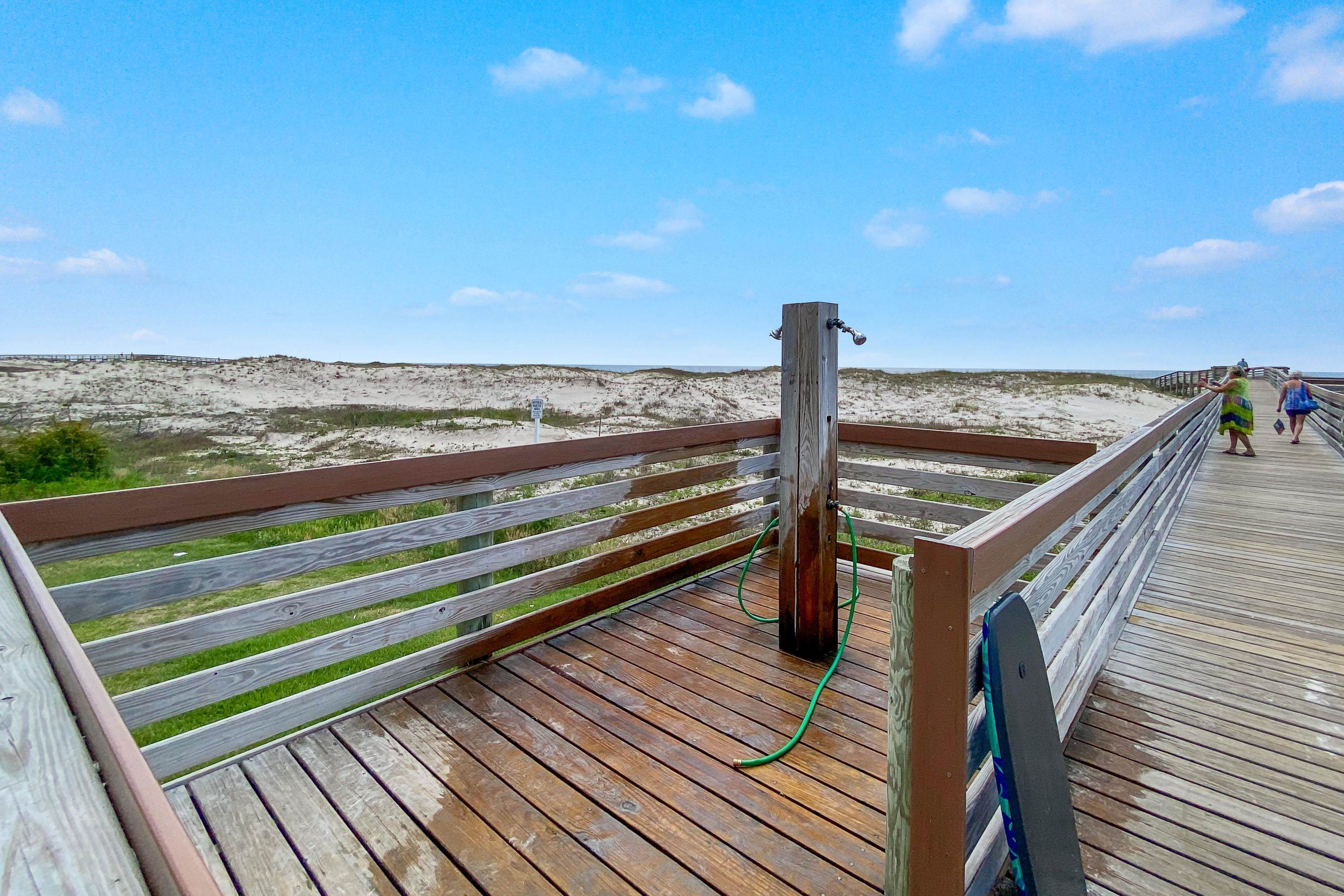 375 Plantation Road, Unit 5612 Gulf Shores, AL 36542 - Photo 34 of 37 Deck