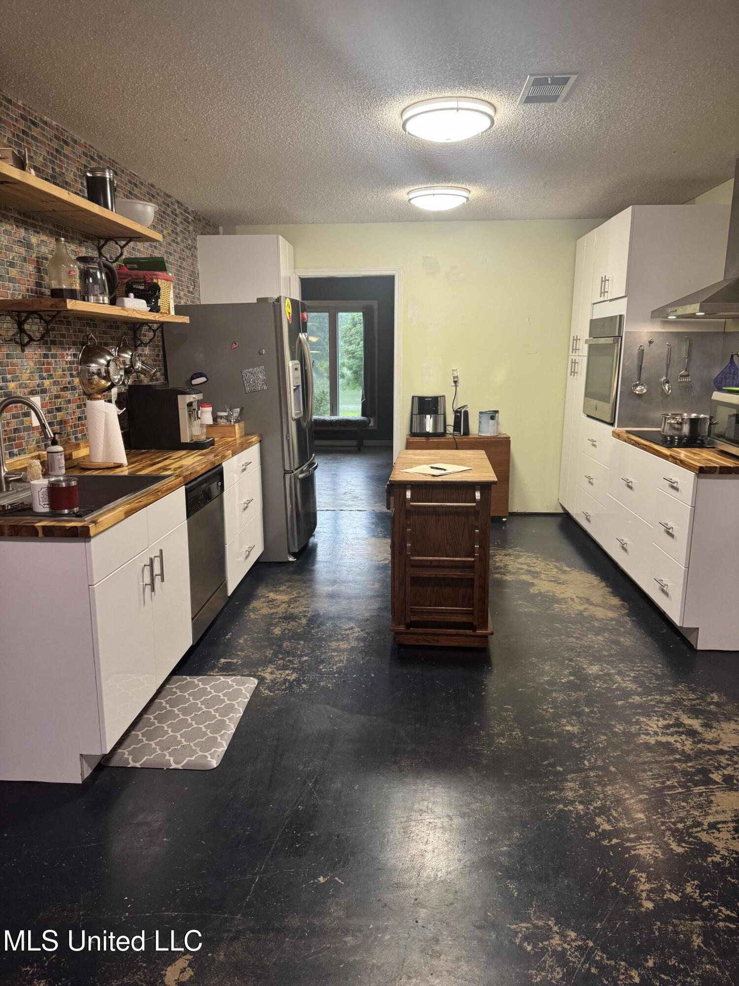 3250 Oakleaf Drive Olive Branch, MS 38654 - Photo 7 of 25 IMG_6668