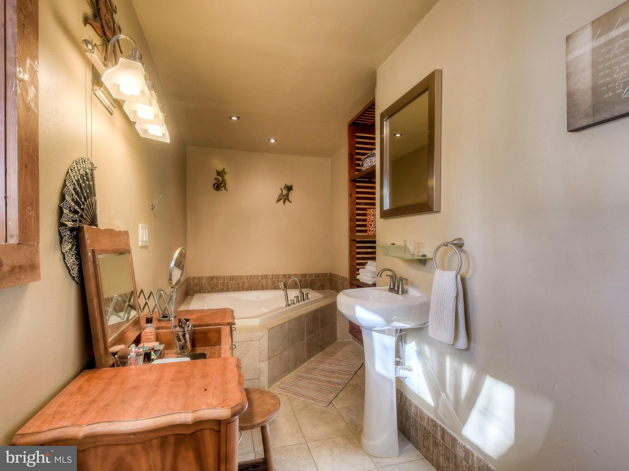 1907 Hanson Road Edgewood, MD 21040 - Photo 15 of 38 Custom Master Bath