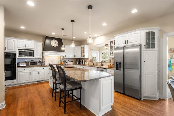 $849,999 | 243 Arrowhead Lane, Eighty Four, PA 15330