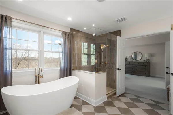 $849,999 | 243 Arrowhead Lane, Eighty Four, PA 15330