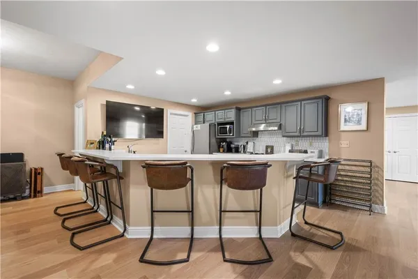 $849,999 | 243 Arrowhead Lane, Eighty Four, PA 15330