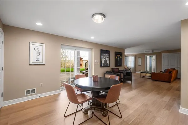 $849,999 | 243 Arrowhead Lane, Eighty Four, PA 15330