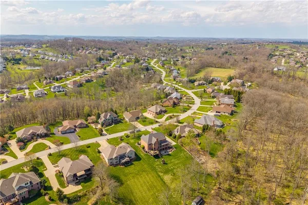 $849,999 | 243 Arrowhead Lane, Eighty Four, PA 15330