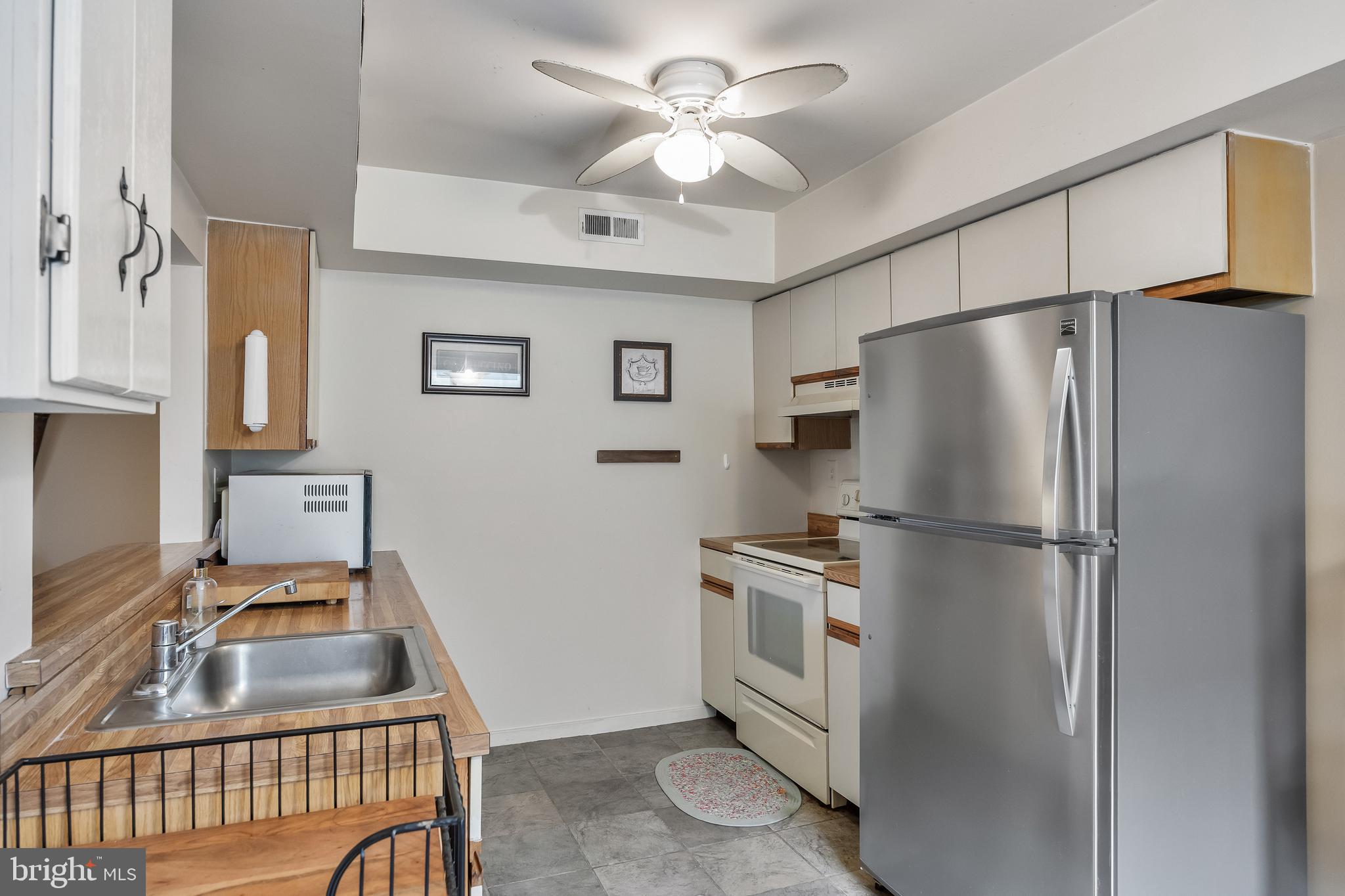 311 Gregorys Way Voorhees, NJ 08043 - Photo 11 of 23 Kitchen