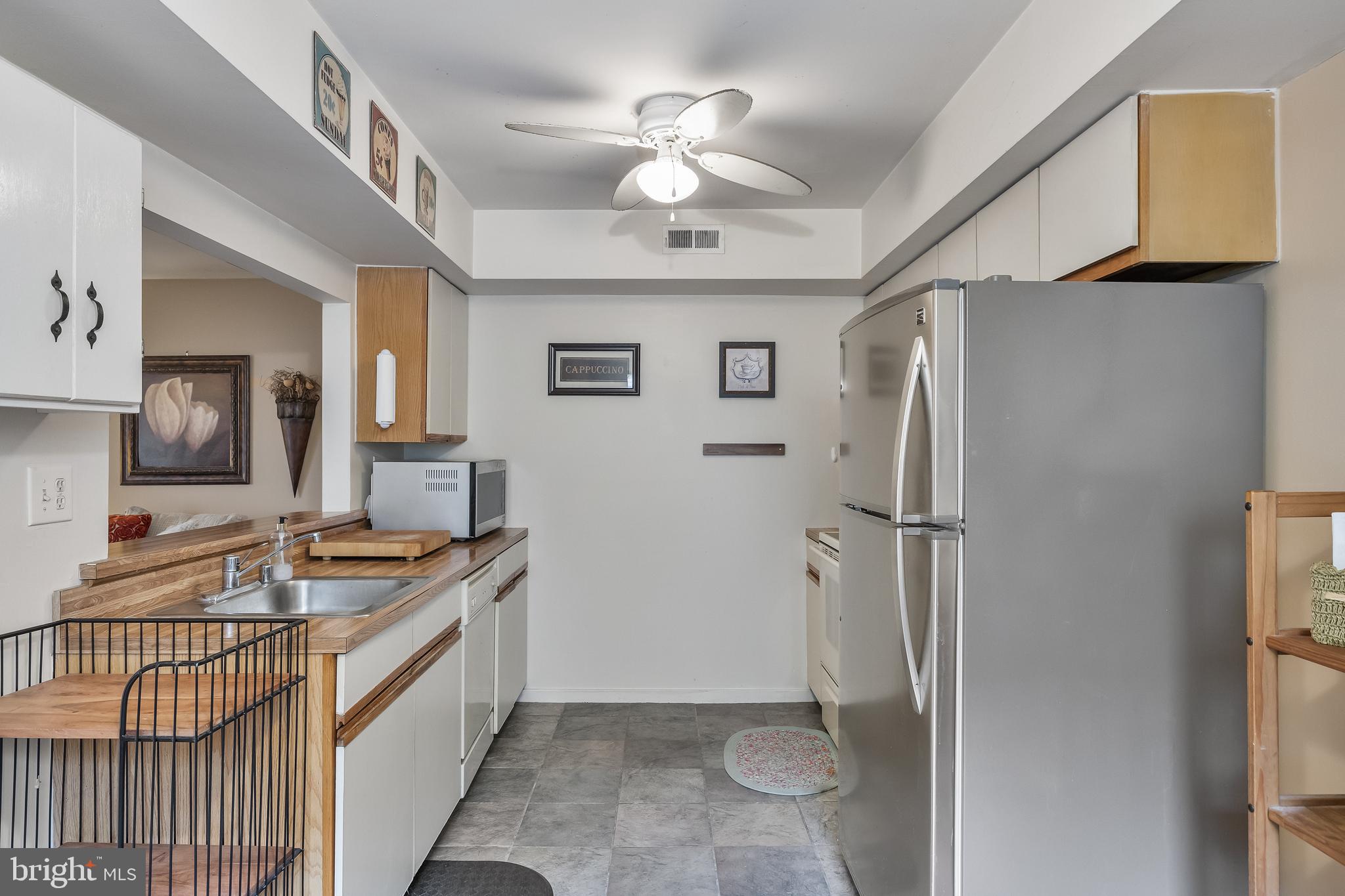 311 Gregorys Way Voorhees, NJ 08043 - Photo 13 of 23 Kitchen