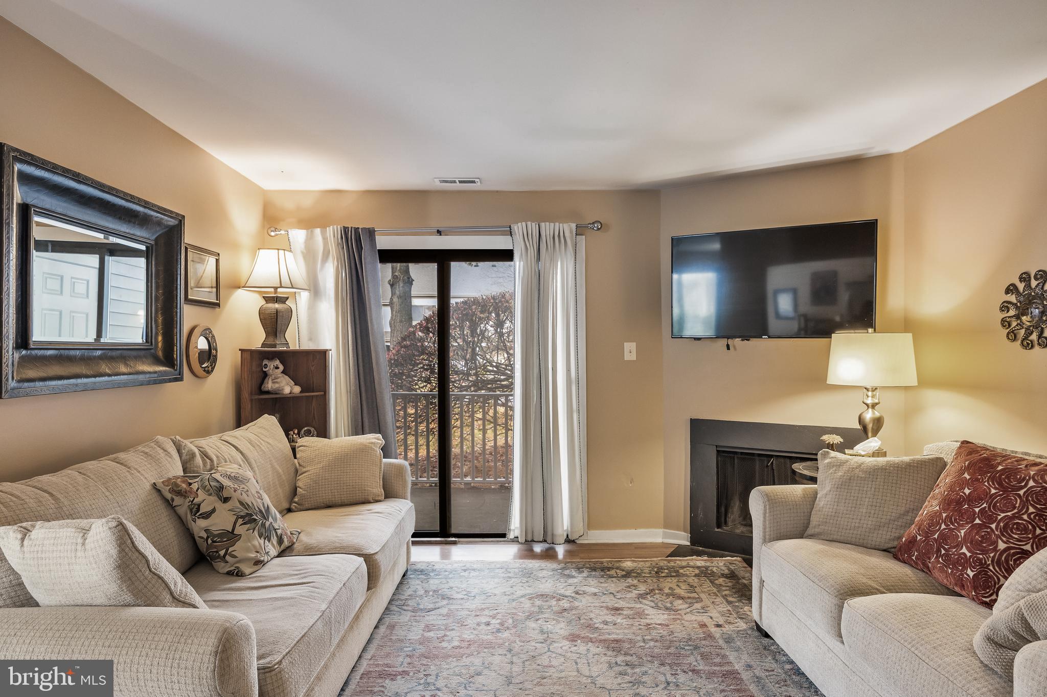 311 Gregorys Way Voorhees, NJ 08043 - Photo 7 of 23 Living Room