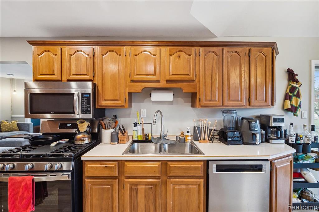 3115 Devondale Road Rochester Hills, MI 48309 - Photo 13 of 50