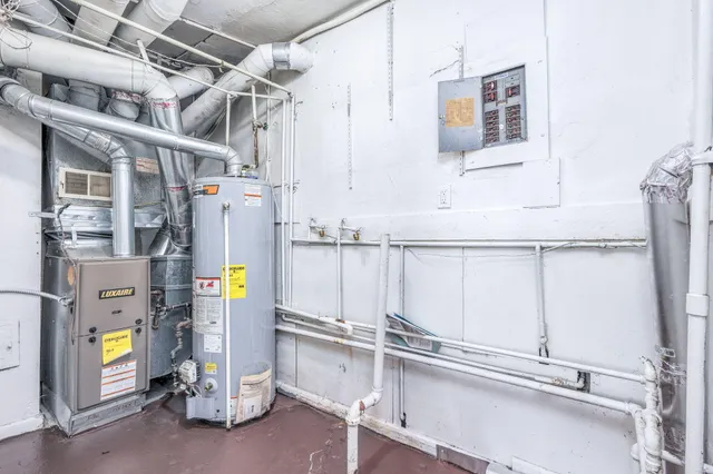 $1,230 | 17656 Toepfer Drive, Eastpointe, MI 48021