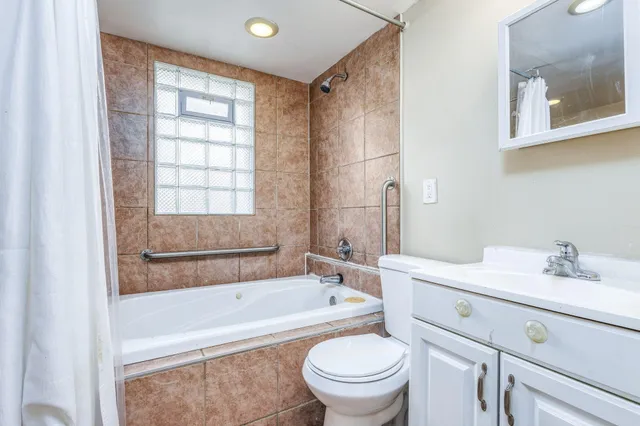 $1,230 | 17656 Toepfer Drive, Eastpointe, MI 48021