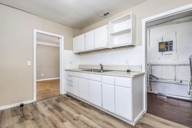 $1,230 | 17656 Toepfer Drive, Eastpointe, MI 48021