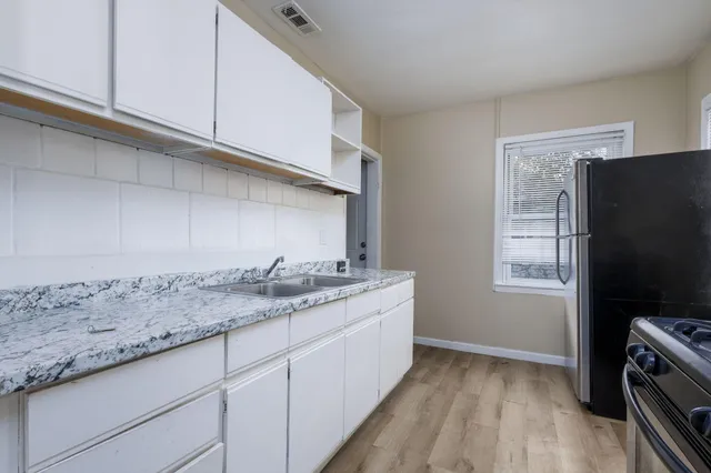 $1,230 | 17656 Toepfer Drive, Eastpointe, MI 48021