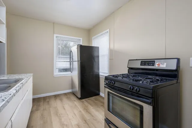 $1,230 | 17656 Toepfer Drive, Eastpointe, MI 48021