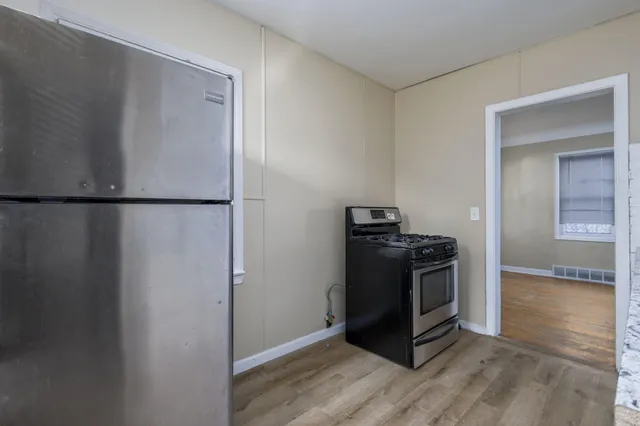 $1,230 | 17656 Toepfer Drive, Eastpointe, MI 48021